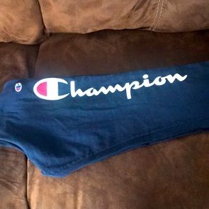 Champion Sweatpants. 🌻